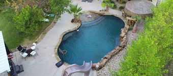 The Gotti Ranch/ Gameroom/ Pool/ Gym/ Theater/ Tiki bar/ Mariokart/ Hot tub/ PS4