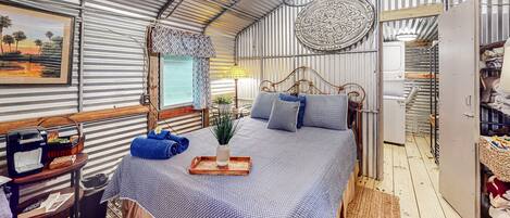 1 bedroom, WiFi, bed sheets