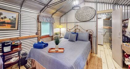 Riverfront bunkhouse with private W/D, grill, & canoe