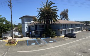 Exterior - Solano Inn (Vallejo)
