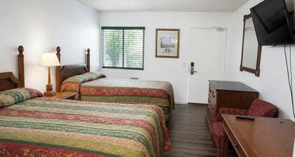 Solano Inn Vallejo Napa Valley / Six Flags