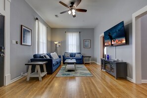 Smart TV - Oak Street Manor, Charming Home near Bathhouse Row! (Hot Springs)