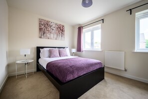 3 chambres, fer et planche Ă repasser, draps fournis