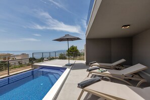 Piscine extérieure, piscine chauffée
