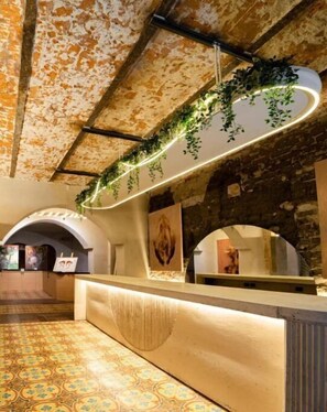 Lobby - Double View to the City (San Luis Potosí)