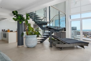 Interior - Breathtaking Views from Greenpoint Penthouse (Cape Town)