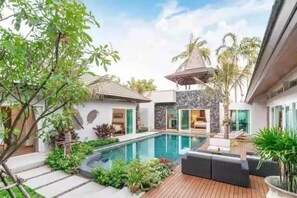 Pool - Luxury Botanical Modern Villa Large Private Pool
 (จ.ภูเก็ต)