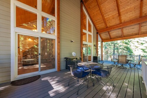 Cabin at the Creek ~ Family Fun Starts Here!