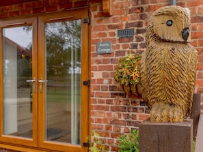 Cottage | Exterior detail - Charming 2-bed Cottage, Beautiful Views, Knutsford (Knutsford)