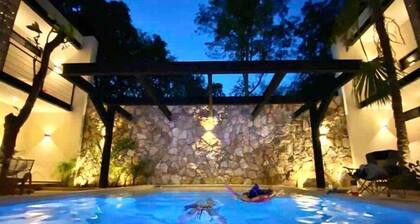 Casa Chiuoh / Mérida, Yuc