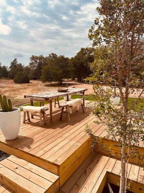 Outdoor dining - A Sanctuary of Stories! (Round Top)