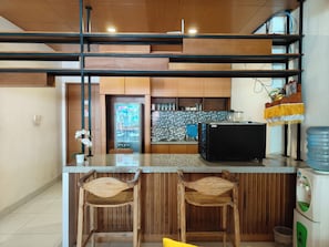 Coffee shop