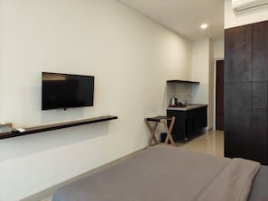 Superior Double Room | Television