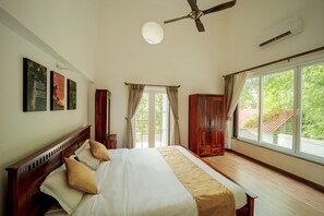 2 bedrooms, desk, iron/ironing board, WiFi - Luxury Apartment in Assagao, Mapusa - Anjuna Road, Goa (Assagao)