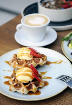 Food and drink - Czakó Bed & Breakfast (Budapest)