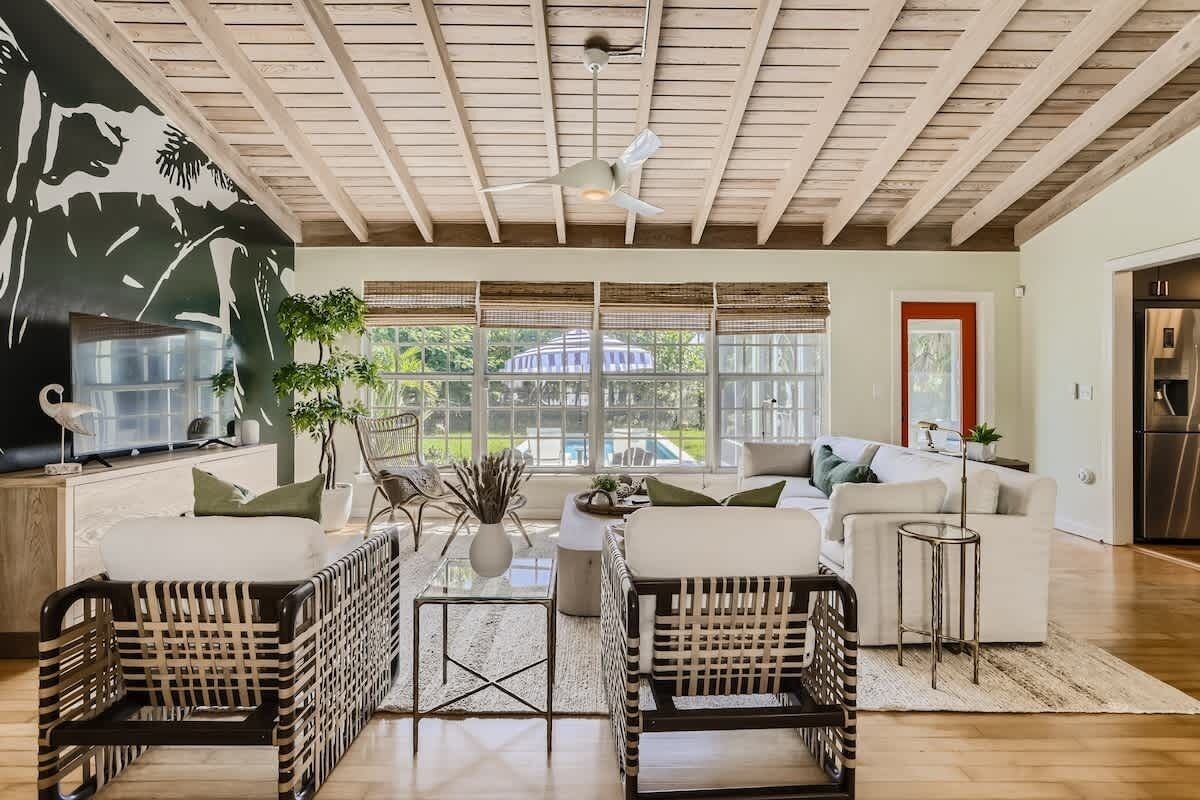 تلفزيون، مكتب