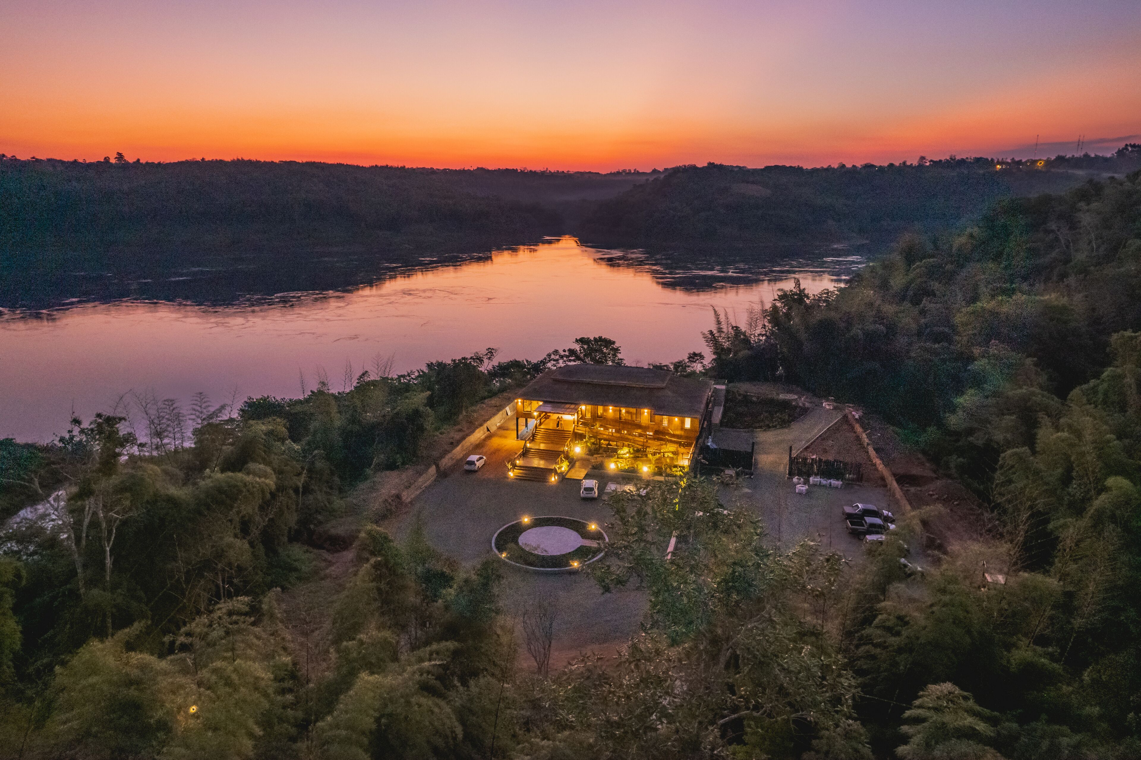 المنشأة من الخارج