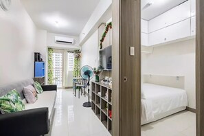 1 bedroom, iron/ironing board, WiFi, bed sheets