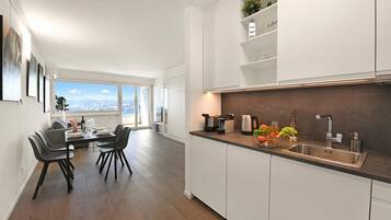 Standard-Studio, Mikrowelle, Bergblick (View and Art) | Eigene Küche