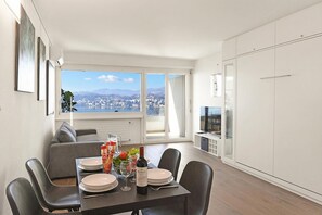 Studio – standard, fjellutsikt (View and Art) | Spiseområde