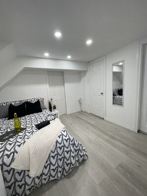 1 bedroom, WiFi, bed sheets