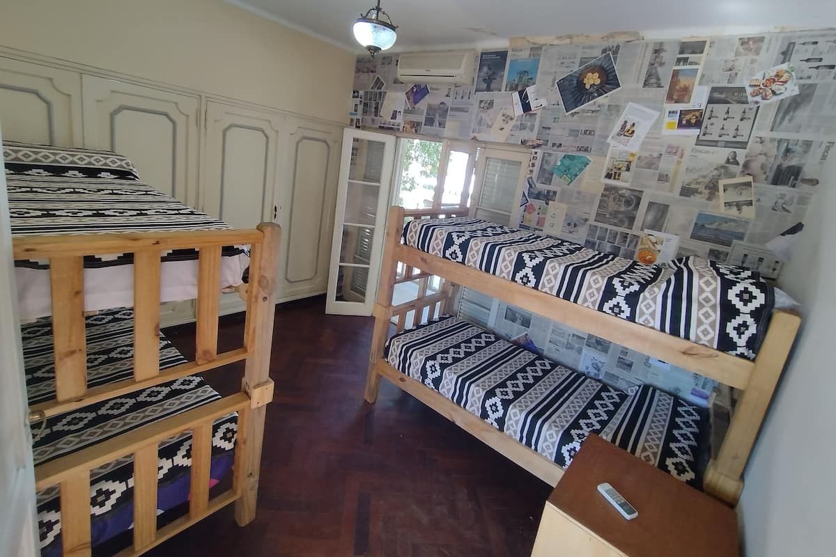 Basic Quadruple Room | Desk, WiFi (free)