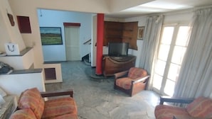 Unclassified image, 2 of 13, button - Casa de Papel (Mendoza)