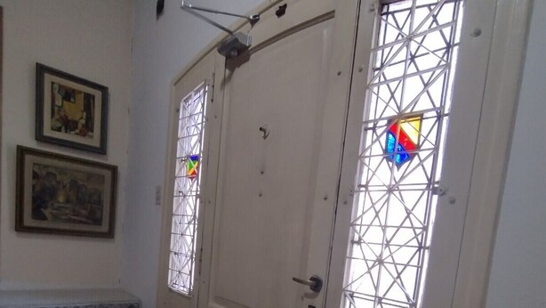 Unclassified image, 1 of 13, button - Casa de Papel (Mendoza)