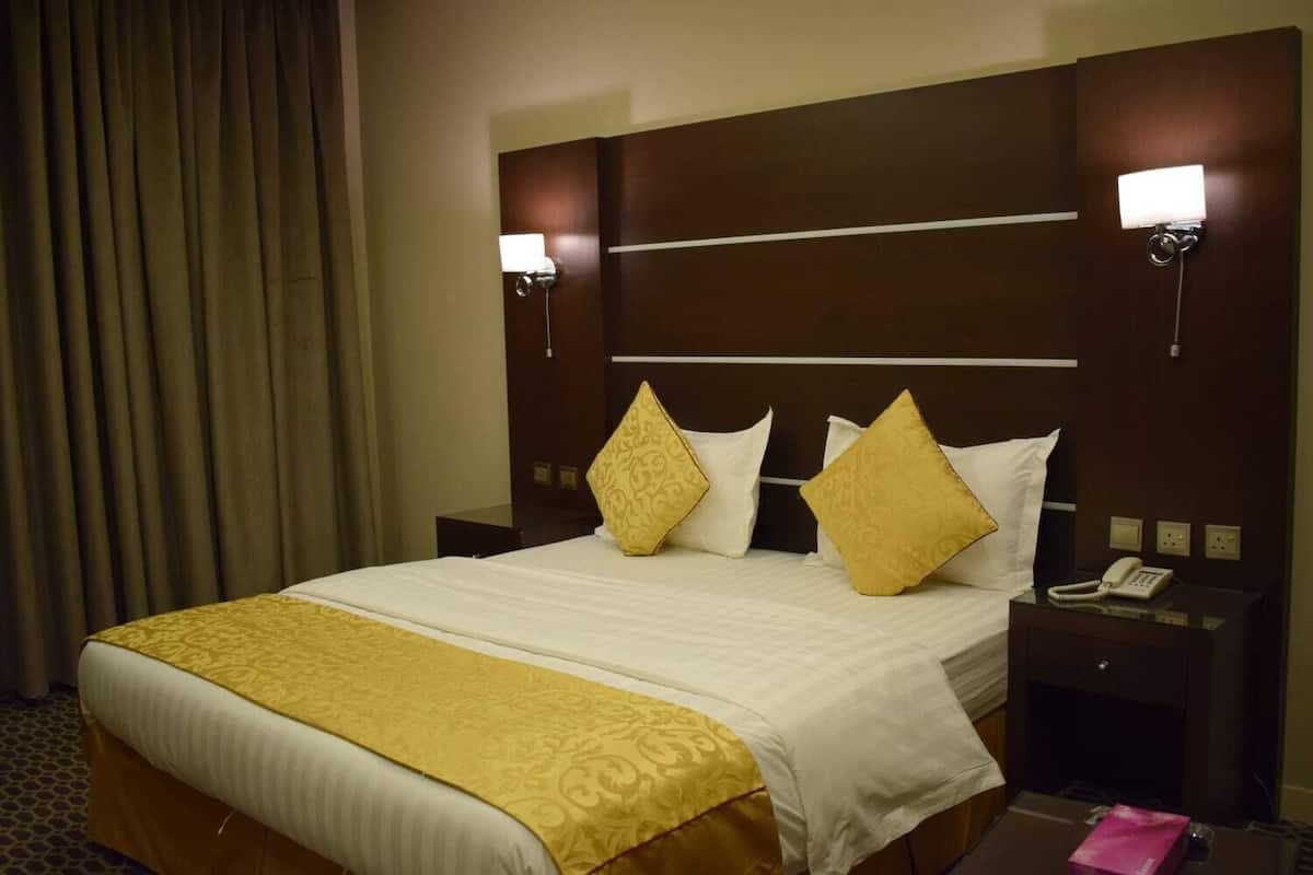 ห้องดีลักซ์ดับเบิล | ผ้าปูที่นอนฝ้ายอียิปต์, เครื่องนอนระดับพรีเมียม, ผ้านวมขนเป็ด