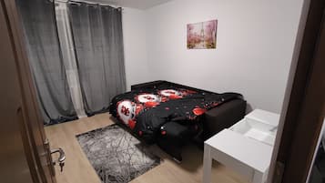 1 bedroom, desk, soundproofing, free WiFi