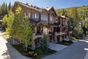 Exterior - Cozy 4BR townhouse w/ BBQ (Winter Park)