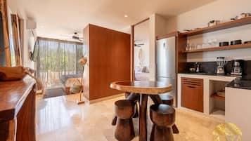 Condo dành cho gia đình | Bếp riêng | Tủ lạnh, lò vi sóng, lò nướng, máy rửa bát