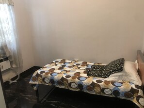 2 室のベッドルーム、アイロン / アイロン台、WiFi、ベッドシーツ