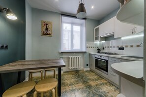 Apartment | Eigene Küche | Großer Kühlschrank, Ofen, Herdplatte, Geschirrspüler