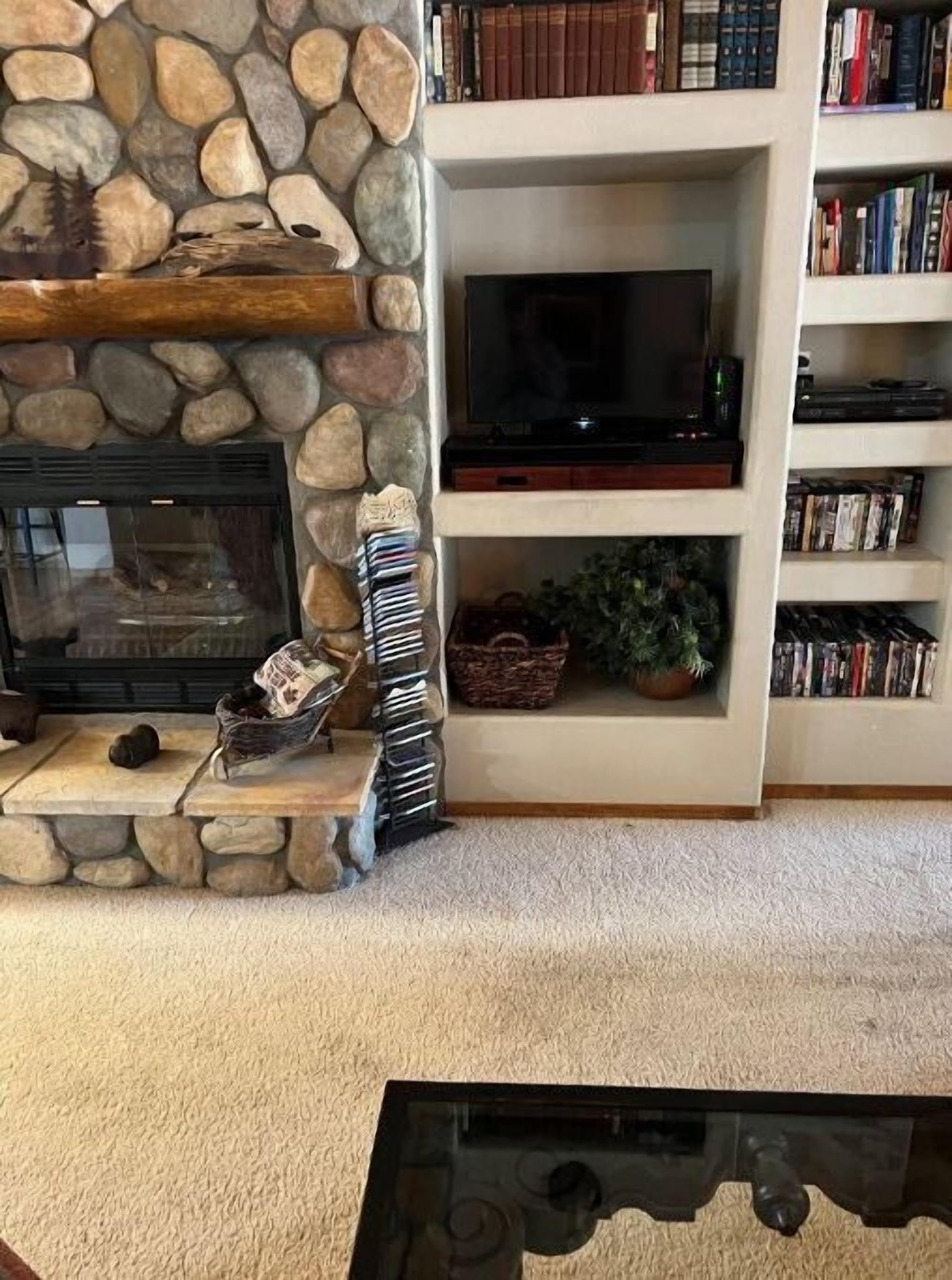 Cozy Cabin in the Pines