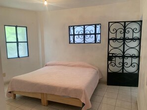 4 bedrooms, WiFi, bed sheets