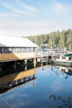 Marina - 53’ PNW Yacht  —  L Y L A (Gig Harbor)