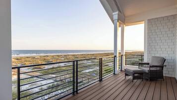 House, Multiple Beds, Patio, Beach View (711 Yellow Perch Rd) | Property grounds