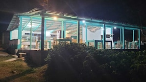 مطعم