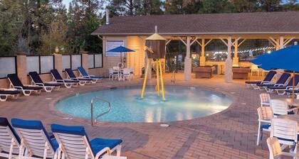 2Bed/2Bath Deluxe Suite in Flagstaff! Complete w/Golf, Pools, and More!