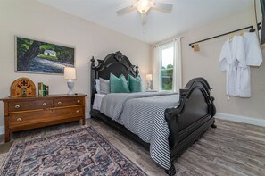 1 habitación, tabla de planchar con plancha, wifi gratis y ropa de cama 