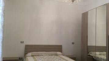 1 camera, Wi-Fi gratuito, lenzuola