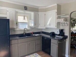 Fridge, microwave, oven, stovetop - The Gingersnap (Fort Wayne)