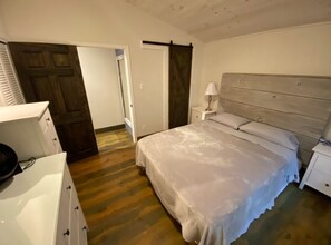 4 bedrooms, free WiFi, bed sheets