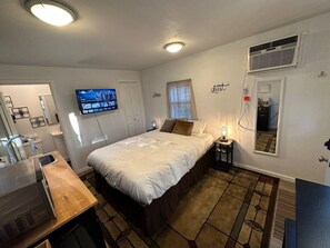 1 bedroom, WiFi, bed sheets