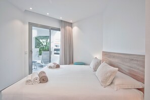 2 bedrooms, in-room safe, iron/ironing board, free WiFi