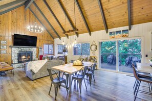 Interior - Cozy & Chic Lake Arrowhead Cabin w/ Deck! (Lake Arrowhead)