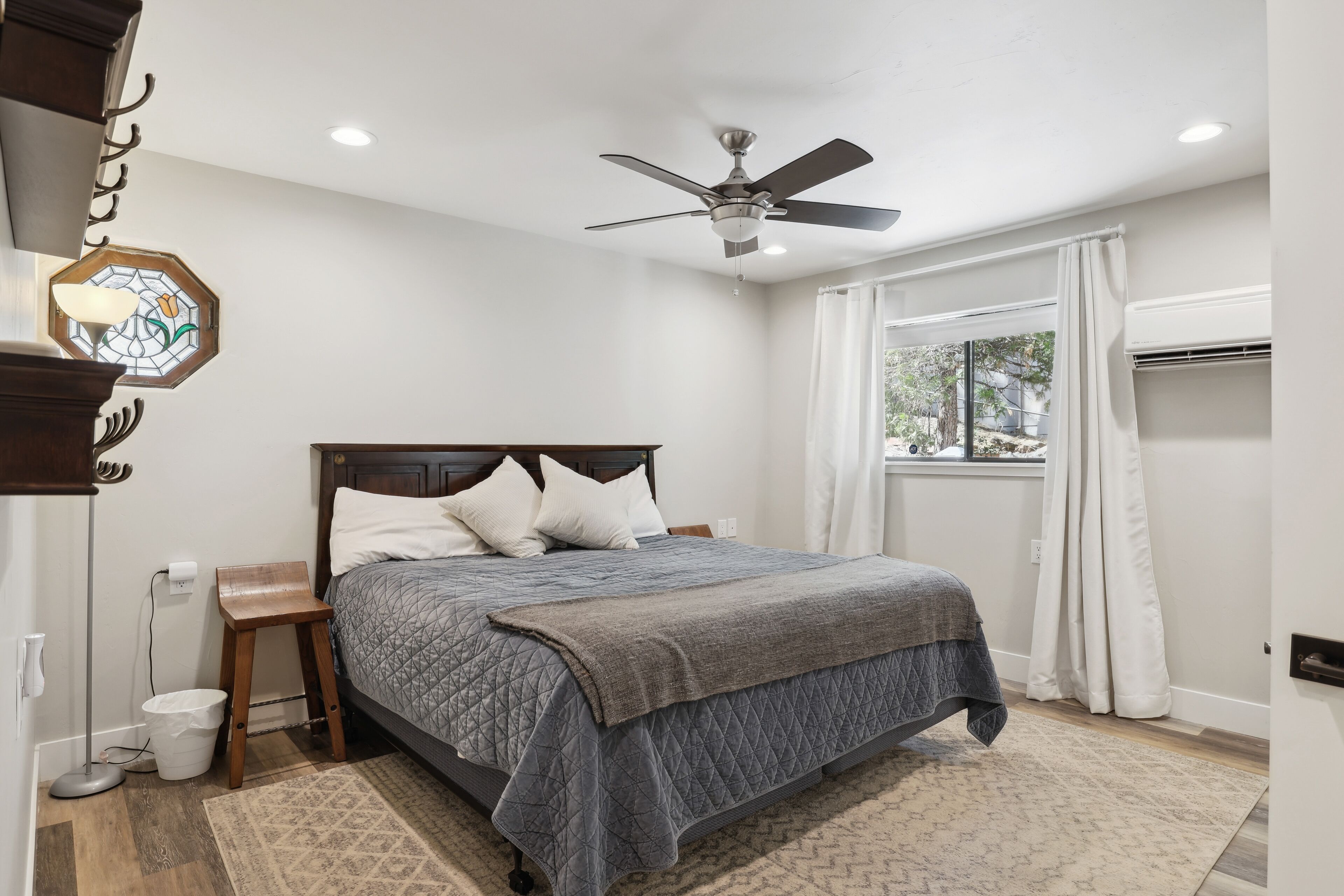 6 habitaciones, escritorio, cuna de viaje y wifi 