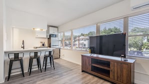 Superior Apartment | 1 bedroom, memory-foam beds, free WiFi, bed sheets - Satoshi Hideout (St. Petersburg)