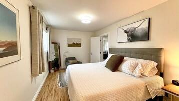 2 bedrooms, iron/ironing board, free WiFi, bed sheets